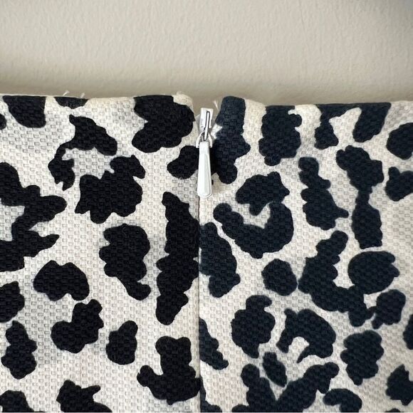 Michael Kors Sleeveless Textured Cross Front Animal Print Sheath Dress Size 4 - Picture 7 of 9